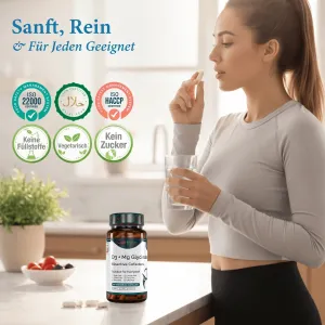 D3 + Magnesiumglycinat Bioaktiver Komplex – Premium-Qualität, Naturprodukt Eine Frau nimmt mit Wasser eine Kapsel neben einer Dose D3 + Mg Glycinate ein.